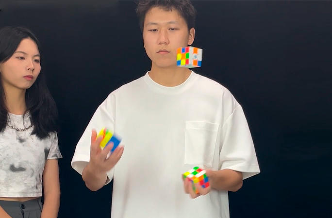 Japonês cria cubo mágico que se resolve sozinho - 24/09/2018 - Tec